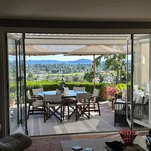 Karanda Bed & Breakfast
